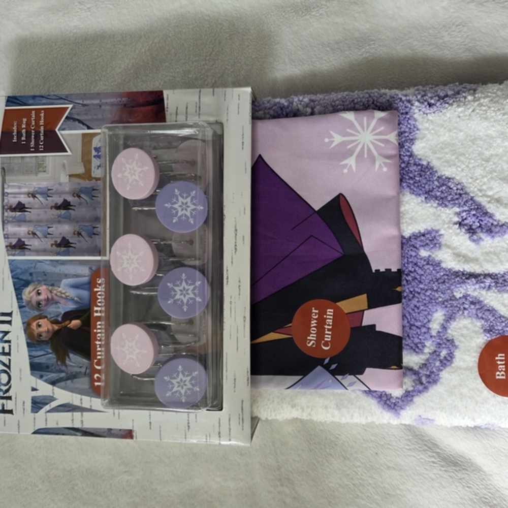 Frozen Shower Curtain and Bath Set